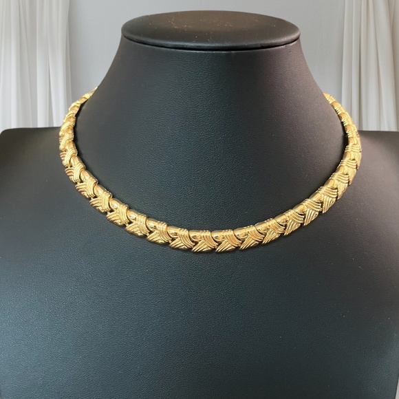 Monet Jewelry - Vintage MONET Gold Toned Geometric Chain Link Choker Size 15.5"